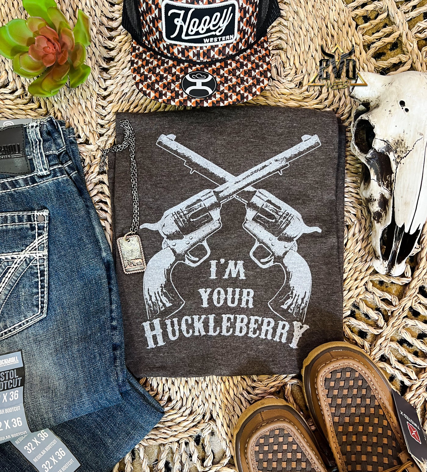 Huckleberry Tee